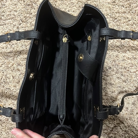 Calvin Klein - Picture 4 of 4